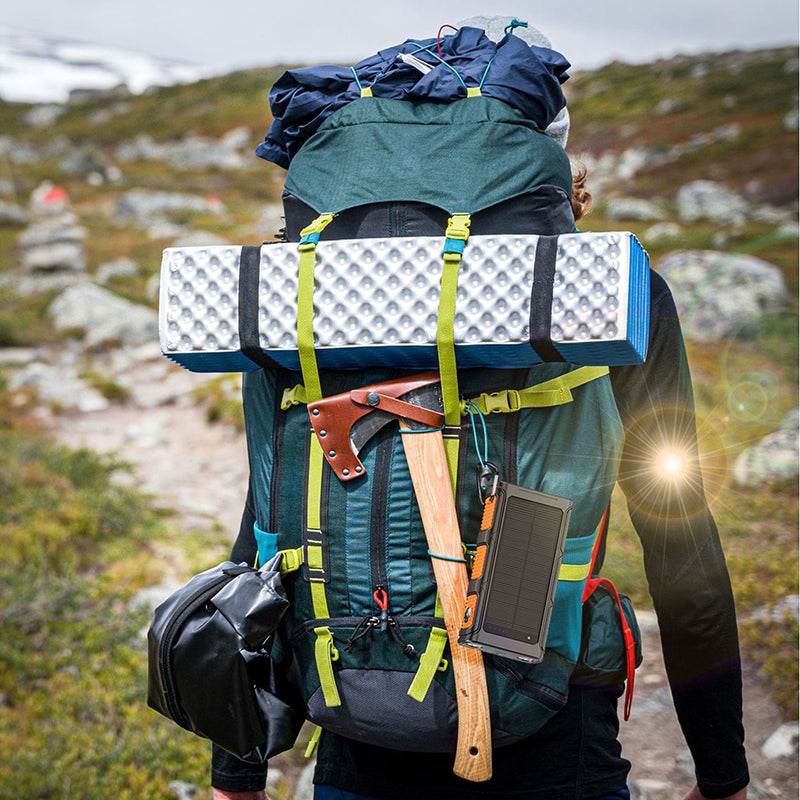 （🔥Fri leverans🔥）Portable Solar Power Bank with Built-In Cables