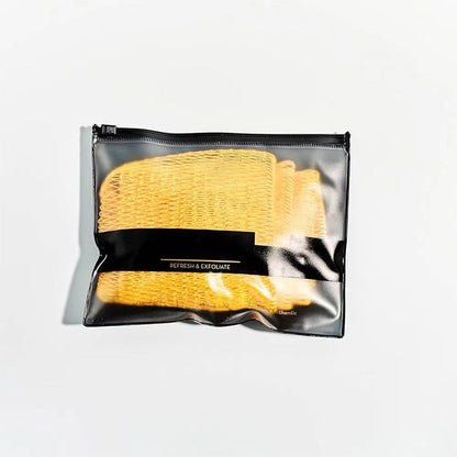 Perfecte badhanddoek. Goede partner voor het baden met Effectieve exfoliërende mesh spons