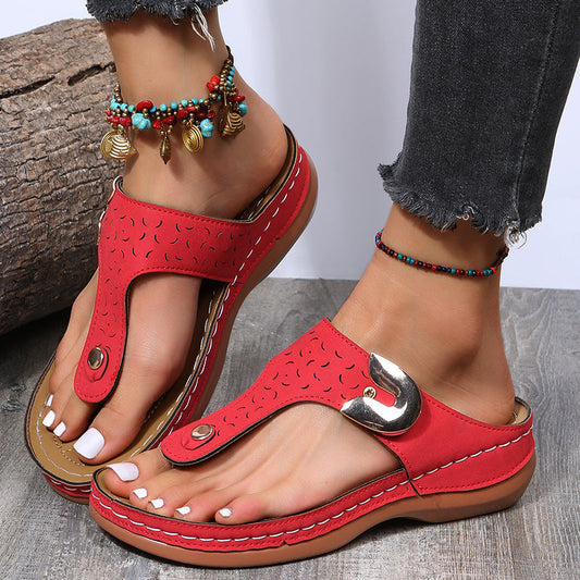 2025 Summer New Women's Metal Decor Feature Pattern Wedge Flip-Flops