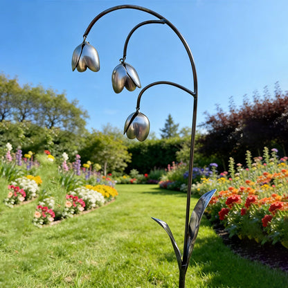 Elegante metalen tuinpaal met bloemmotief